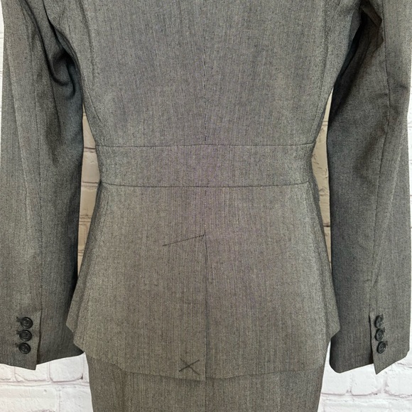 BANANA REPUBLIC 2-Piece Pencil Skirt & Blazer Suit--6P - Picture 7 of 16